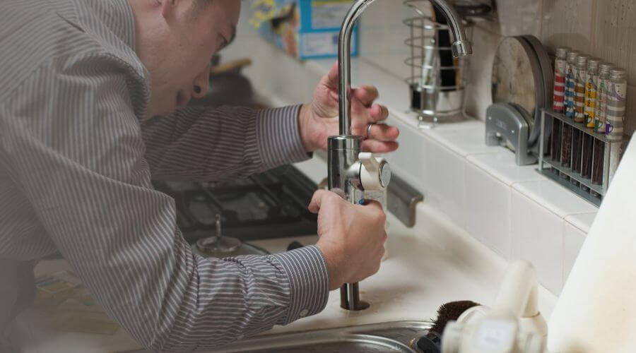 Professional tankless water heater installation in Shelbina, MO